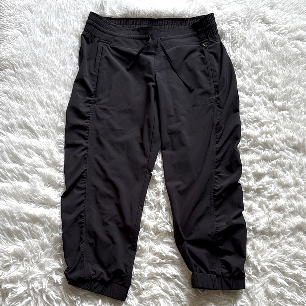 Athleta Black Capris Relaxed Fit